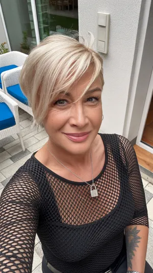 Karen, 68